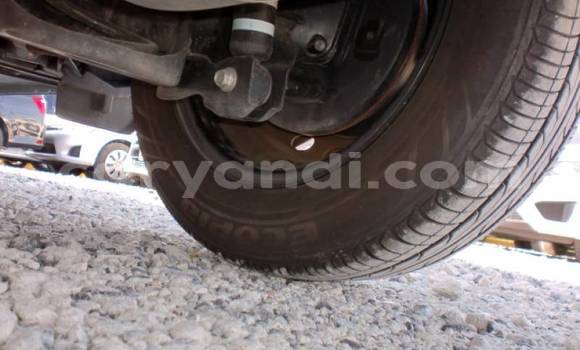 Acheter Import Voiture Toyota Vitz Bleu à Chipata, Zambie Acheter Import Voiture Toyota Vitz Bleu à Chipata, Zambie