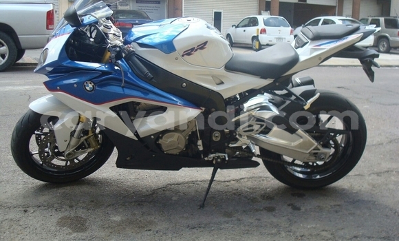 Buy Used BMW S 1000 White Bike in Chingola in Zambia Buy Used BMW S 1000 White Bike in Chingola in Zambia