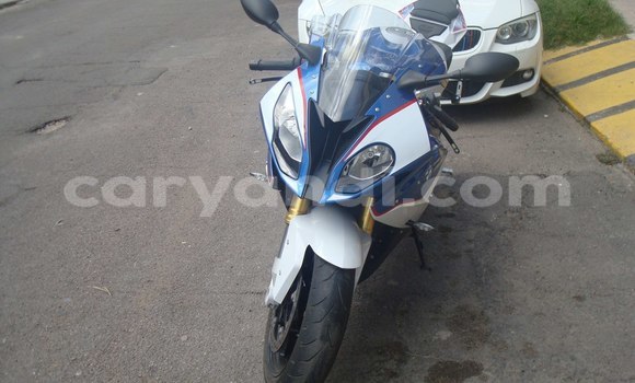 Buy Used BMW S 1000 White Bike in Chingola in Zambia Buy Used BMW S 1000 White Bike in Chingola in Zambia
