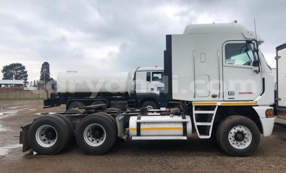 Buy Used Caterpillar 120 White Truck in Chipata in Zambia Buy Used Caterpillar 120 White Truck in Chipata in Zambia