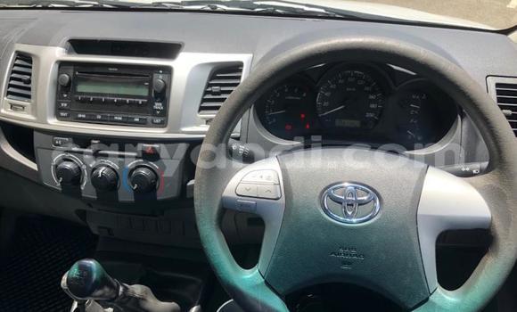 Buy Used Toyota Hilux White Car in Mongu in Western Buy Used Toyota Hilux White Car in Mongu in Western