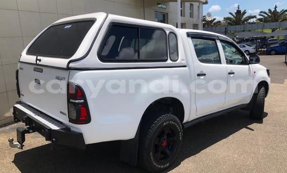 Buy Used Toyota Hilux White Car in Mongu in Western Buy Used Toyota Hilux White Car in Mongu in Western