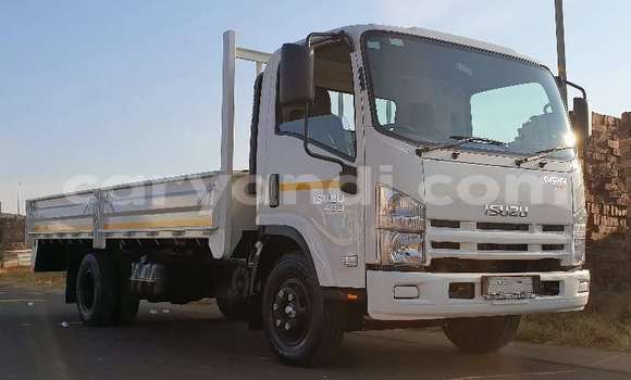 Acheter Occasion Utilitaire Isuzu FTR 850 Blanc à Chilanga, Lusaka Acheter Occasion Utilitaire Isuzu FTR 850 Blanc à Chilanga, Lusaka