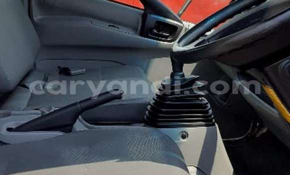 Acheter Occasion Utilitaire Hino 300 Series Blanc à Chingola, Zambie Acheter Occasion Utilitaire Hino 300 Series Blanc à Chingola, Zambie