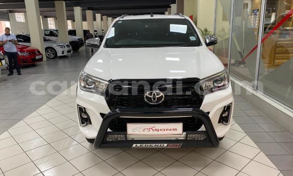 Acheter Occasion Voiture Toyota Hilux Blanc à Chingola, Zambie Acheter Occasion Voiture Toyota Hilux Blanc à Chingola, Zambie