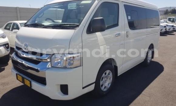 Buy Used Toyota Hiace White Car in Chingola in Zambia