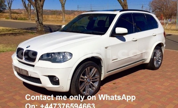 Nunua Ilio tumika BMW X5 Nyeupe Gari ndani ya Lusaka nchini Zambia