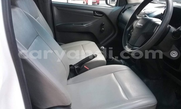 Buy Used Isuzu KB White Car in Chipata in Zambia Buy Used Isuzu KB White Car in Chipata in Zambia