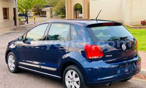 Acheter Occasion Voiture Volkswagen Polo Bleu à Livingstone, Zambie