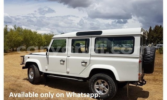 Buy Used Land Rover Defender White Car in Lusaka in Zambia Buy Used Land Rover Defender White Car in Lusaka in Zambia