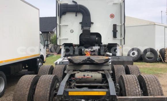 Acheter Occasion Utilitaire Caterpillar 120 Blanc à Lusaka, Zambie Acheter Occasion Utilitaire Caterpillar 120 Blanc à Lusaka, Zambie