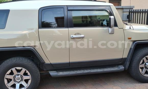 Acheter Occasion Voiture Toyota FJ Cruiser Beige à Lusaka, Zambie Acheter Occasion Voiture Toyota FJ Cruiser Beige à Lusaka, Zambie