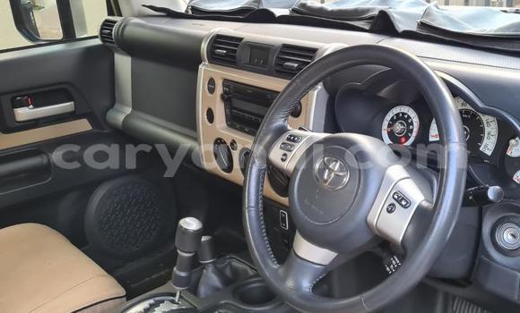 Acheter Occasion Voiture Toyota FJ Cruiser Beige à Lusaka, Zambie Acheter Occasion Voiture Toyota FJ Cruiser Beige à Lusaka, Zambie