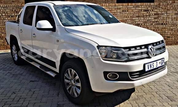 Buy Used Volkswagen Amarok White Car in Lusaka in Zambia
