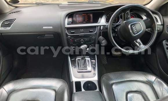 Acheter Occasion Voiture Audi A5 Blanc à Livingstone, Zambie Acheter Occasion Voiture Audi A5 Blanc à Livingstone, Zambie