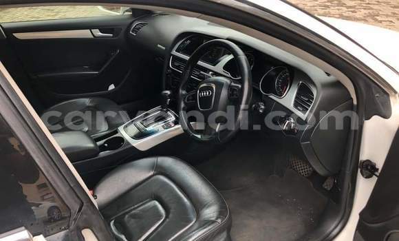 Acheter Occasion Voiture Audi A5 Blanc à Livingstone, Zambie Acheter Occasion Voiture Audi A5 Blanc à Livingstone, Zambie