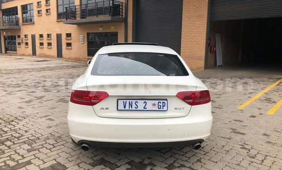 Acheter Occasion Voiture Audi A5 Blanc à Livingstone, Zambie Acheter Occasion Voiture Audi A5 Blanc à Livingstone, Zambie