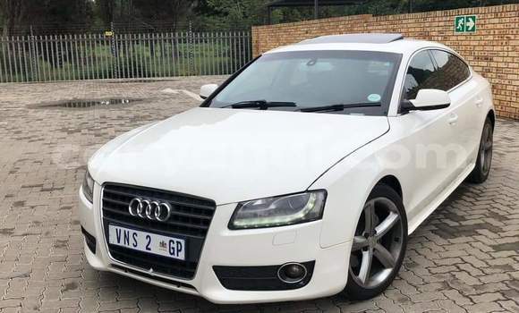 Acheter Occasion Voiture Audi A5 Blanc à Livingstone, Zambie Acheter Occasion Voiture Audi A5 Blanc à Livingstone, Zambie