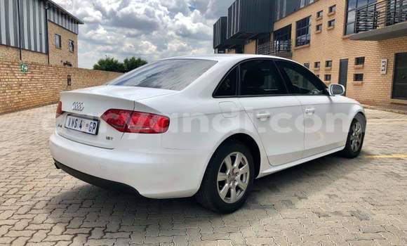 Acheter Occasion Voiture Audi A4 Blanc à Lusaka, Zambie Acheter Occasion Voiture Audi A4 Blanc à Lusaka, Zambie