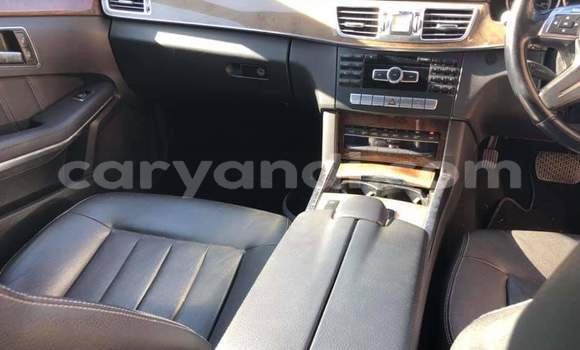 Buy Used Mercedes‒Benz E–Class White Car in Chingola in Zambia Buy Used Mercedes‒Benz E–Class White Car in Chingola in Zambia