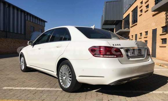 Buy Used Mercedes‒Benz E–Class White Car in Chingola in Zambia Buy Used Mercedes‒Benz E–Class White Car in Chingola in Zambia