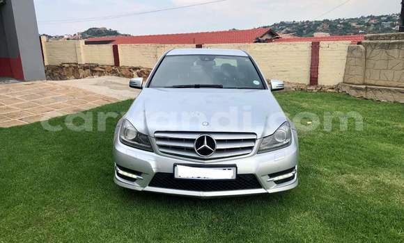 Nunua Ilio tumika Mercedes‒Benz C–Class Fedha Gari ndani ya Livingstone nchini Zambia Nunua Ilio tumika Mercedes‒Benz C–Class Fedha Gari ndani ya Livingstone nchini Zambia