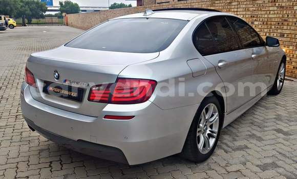 Acheter Occasion Voiture BMW 5–Series Gris à Lusaka, Zambie Acheter Occasion Voiture BMW 5–Series Gris à Lusaka, Zambie