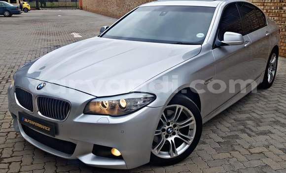 Acheter Occasion Voiture BMW 5–Series Gris à Lusaka, Zambie Acheter Occasion Voiture BMW 5–Series Gris à Lusaka, Zambie
