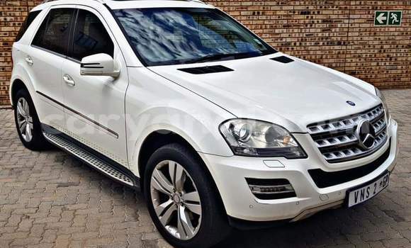 Acheter Occasion Voiture Mercedes‒Benz ML–Class Blanc à Lusaka, Zambie