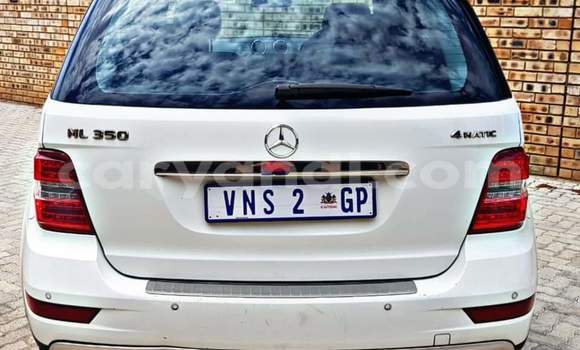 Buy Used Mercedes‒Benz ML–Class White Car in Lusaka in Zambia Buy Used Mercedes‒Benz ML–Class White Car in Lusaka in Zambia