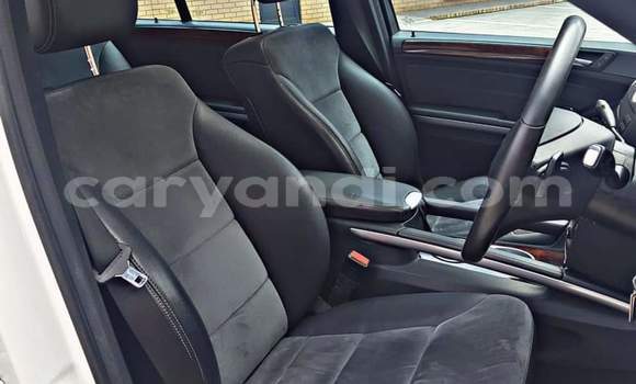 Nunua Ilio tumika Mercedes‒Benz ML–Class Nyeupe Gari ndani ya Livingstone nchini Zambia Nunua Ilio tumika Mercedes‒Benz ML–Class Nyeupe Gari ndani ya Livingstone nchini Zambia