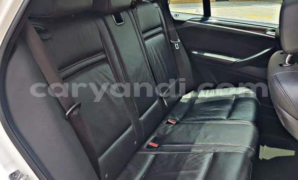 Acheter Occasion Voiture BMW X5 M Blanc à Livingstone, Zambie Acheter Occasion Voiture BMW X5 M Blanc à Livingstone, Zambie