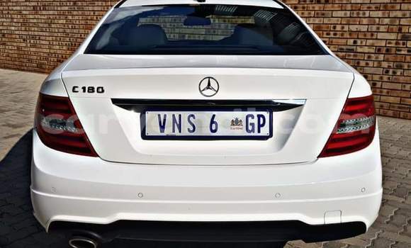Acheter Occasion Voiture Mercedes‒Benz C–Class Blanc à Livingstone, Zambie Acheter Occasion Voiture Mercedes‒Benz C–Class Blanc à Livingstone, Zambie
