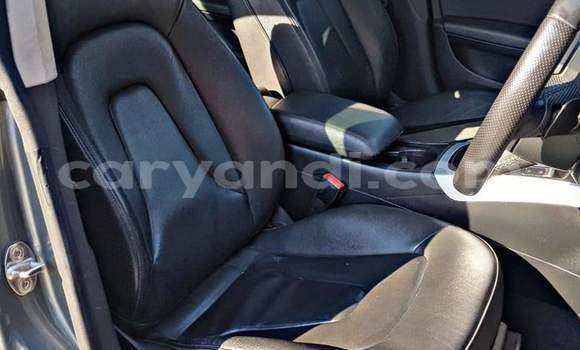 Acheter Occasion Voiture Audi A5 Gris à Lusaka, Zambie Acheter Occasion Voiture Audi A5 Gris à Lusaka, Zambie