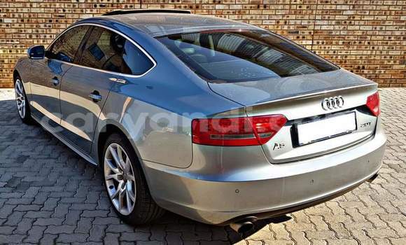 Acheter Occasion Voiture Audi A5 Gris à Lusaka, Zambie Acheter Occasion Voiture Audi A5 Gris à Lusaka, Zambie