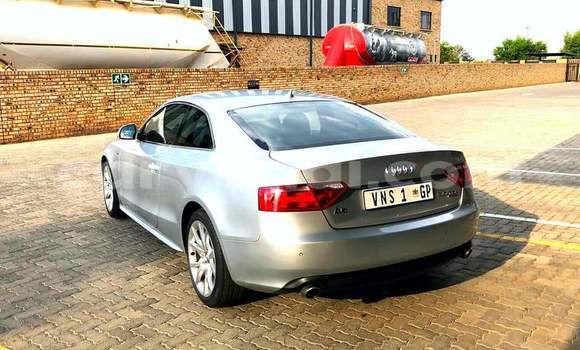 Acheter Occasion Voiture Audi A5 Gris à Livingstone, Zambie Acheter Occasion Voiture Audi A5 Gris à Livingstone, Zambie