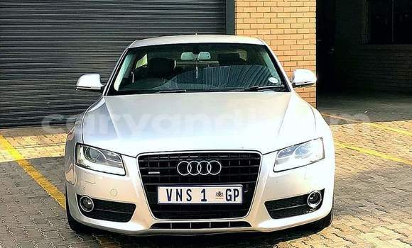 Acheter Occasion Voiture Audi A5 Gris à Livingstone, Zambie Acheter Occasion Voiture Audi A5 Gris à Livingstone, Zambie