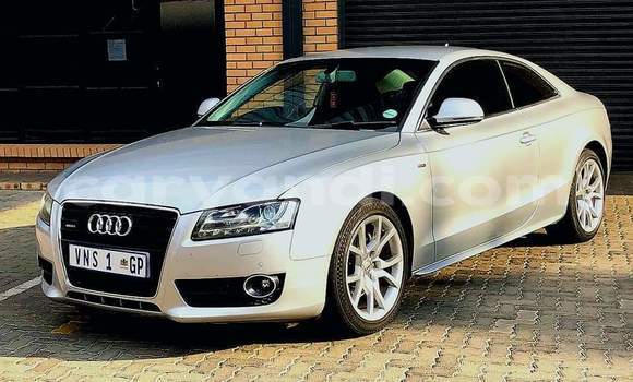 Acheter Occasion Voiture Audi A5 Gris à Livingstone, Zambie Acheter Occasion Voiture Audi A5 Gris à Livingstone, Zambie