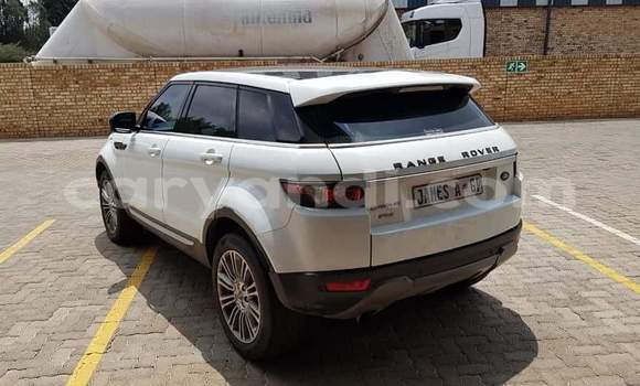 Tenga Tsaru Land Rover Range Rover Evoque Chena Mota in Livingstone in Zambia Tenga Tsaru Land Rover Range Rover Evoque Chena Mota in Livingstone in Zambia