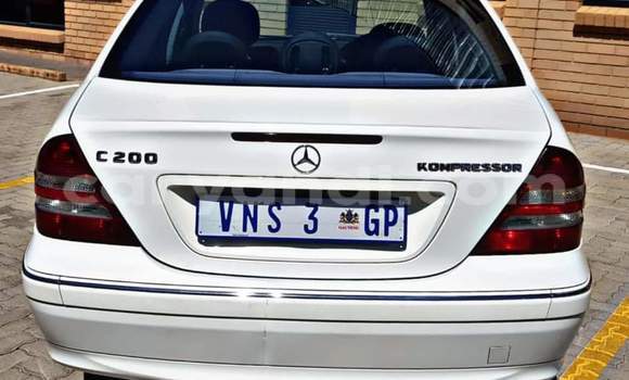 Acheter Occasion Voiture Mercedes‒Benz C–Class Blanc à Lusaka, Zambie Acheter Occasion Voiture Mercedes‒Benz C–Class Blanc à Lusaka, Zambie