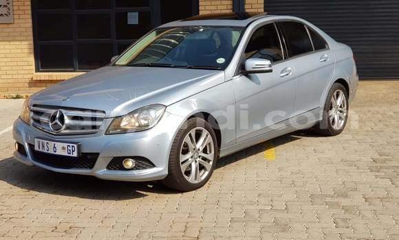 Buy Used Mercedes‒Benz C–Class Silver Car in Livingstone in Zambia Buy Used Mercedes‒Benz C–Class Silver Car in Livingstone in Zambia