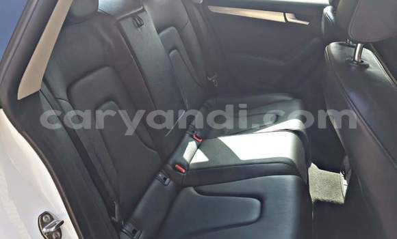 Nunua Ilio tumika Audi A5 Nyeupe Gari ndani ya Chingola nchini Zambia Nunua Ilio tumika Audi A5 Nyeupe Gari ndani ya Chingola nchini Zambia