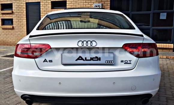 Nunua Ilio tumika Audi A5 Nyeupe Gari ndani ya Chingola nchini Zambia Nunua Ilio tumika Audi A5 Nyeupe Gari ndani ya Chingola nchini Zambia