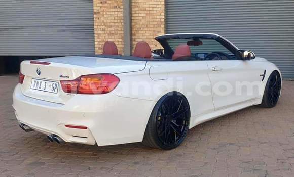 Acheter Occasion Voiture BMW M4 Blanc à Livingstone, Zambie Acheter Occasion Voiture BMW M4 Blanc à Livingstone, Zambie