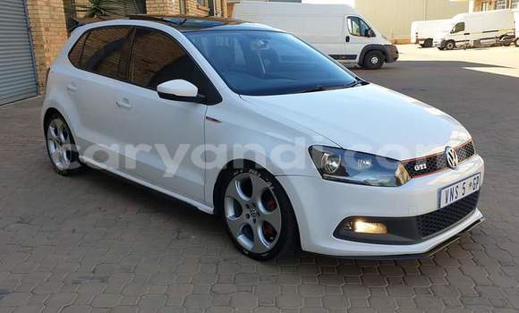 Nunua Ilio tumika Volkswagen Polo GTI Nyeupe Gari ndani ya Lusaka nchini Zambia