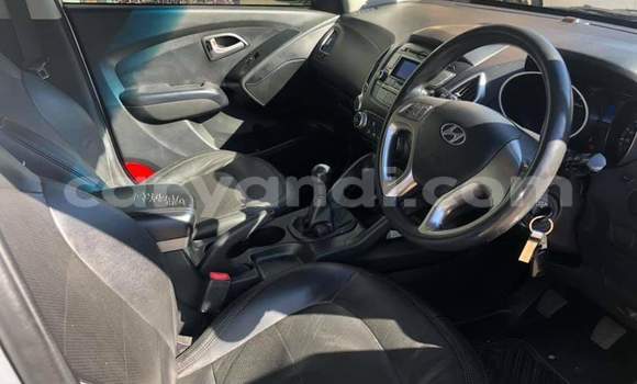 Tenga Tsaru Hyundai ix35 Sirivha Mota in Livingstone in Zambia Tenga Tsaru Hyundai ix35 Sirivha Mota in Livingstone in Zambia