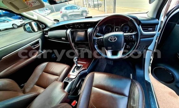 Acheter Occasion Voiture Toyota Fortuner Blanc à Chipata, Zambie Acheter Occasion Voiture Toyota Fortuner Blanc à Chipata, Zambie