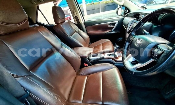 Acheter Occasion Voiture Toyota Fortuner Blanc à Chipata, Zambie Acheter Occasion Voiture Toyota Fortuner Blanc à Chipata, Zambie