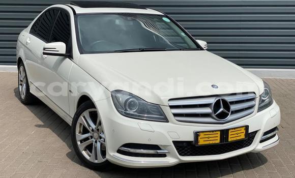 Buy Used Mercedes‒Benz C–Class White Car in Kabwe in Zambia Buy Used Mercedes‒Benz C–Class White Car in Kabwe in Zambia