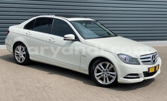 Buy Used Mercedes‒Benz C–Class White Car in Kabwe in Zambia Buy Used Mercedes‒Benz C–Class White Car in Kabwe in Zambia